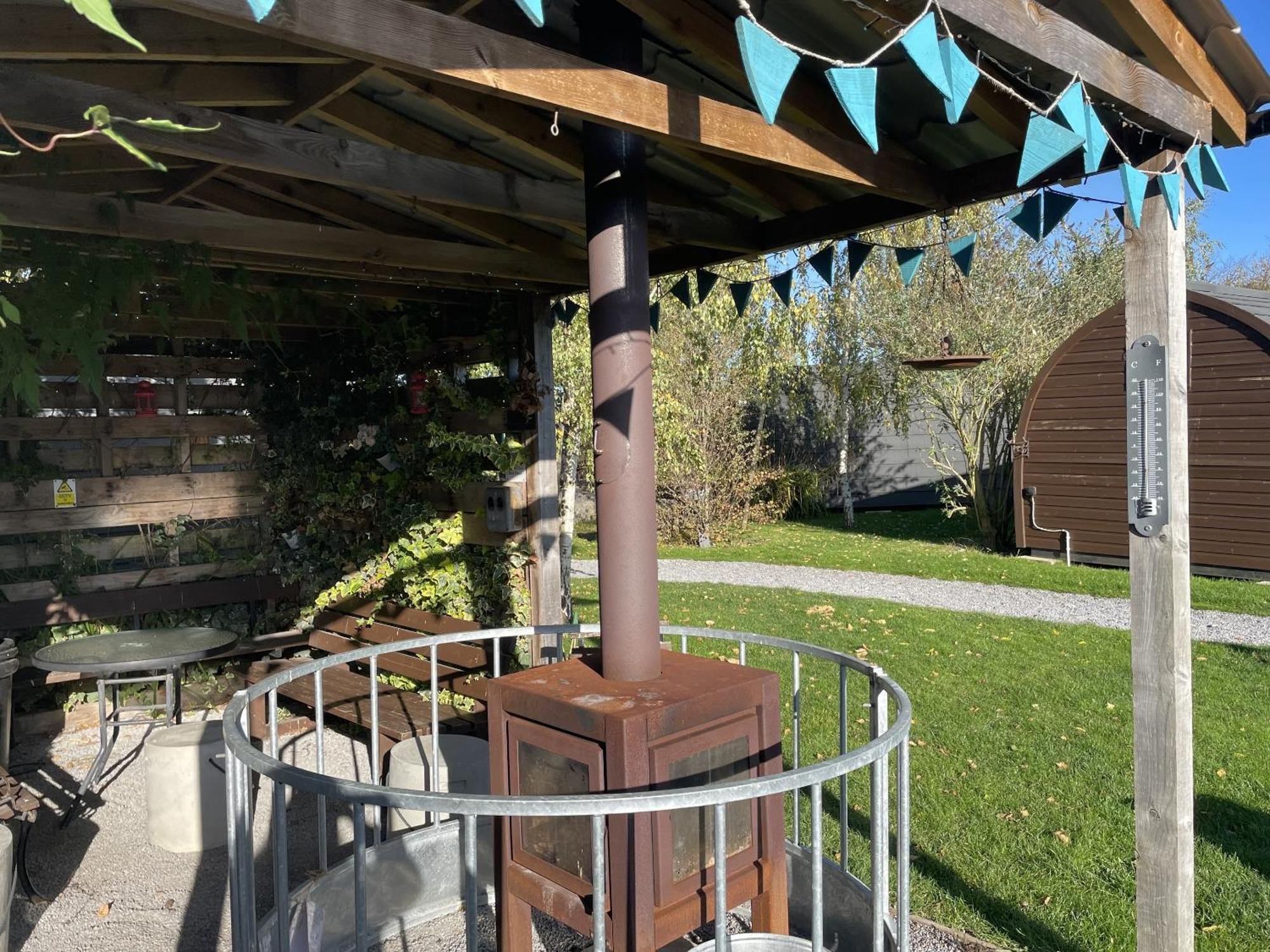 The Little Hide - Adult Only Camping Pods Wigginton  Eksteriør bilde